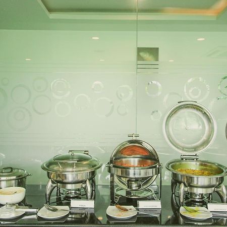 White Pearl Residency Hotel Pondicherry Bagian luar foto