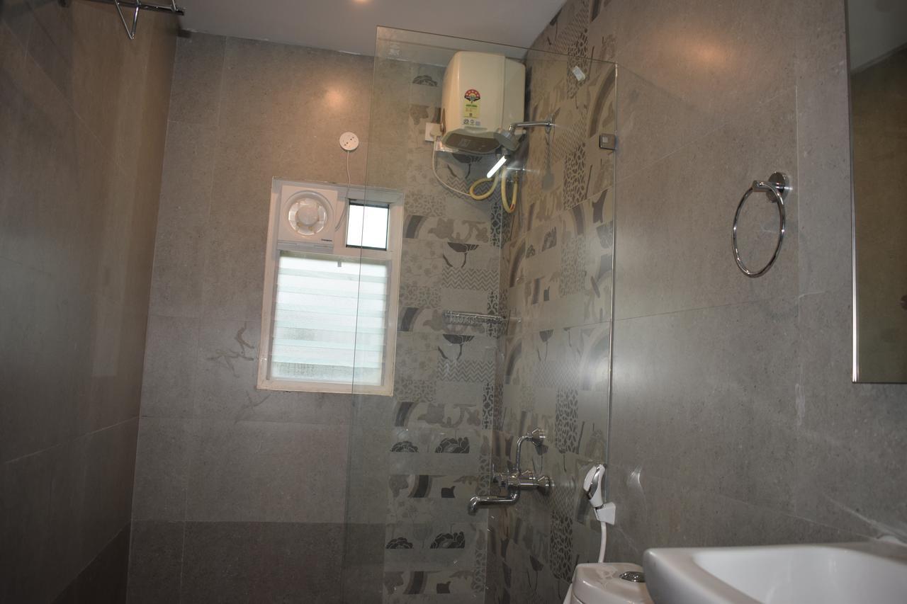 White Pearl Residency Hotel Pondicherry Bagian luar foto